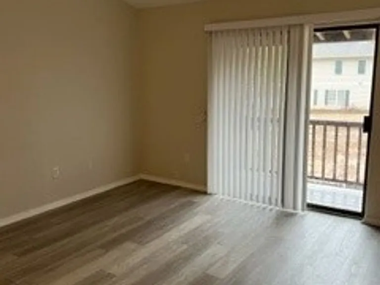 635 Patterson St #8 — Photo 2
