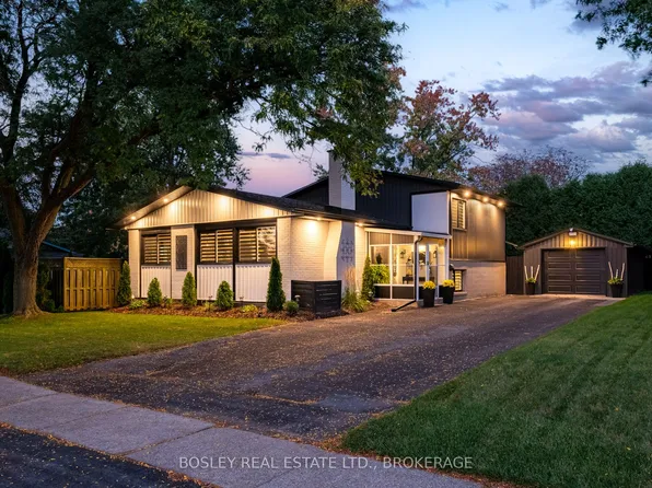 4148 Dorchester Rd, Niagara Falls, ON L2E 6N2