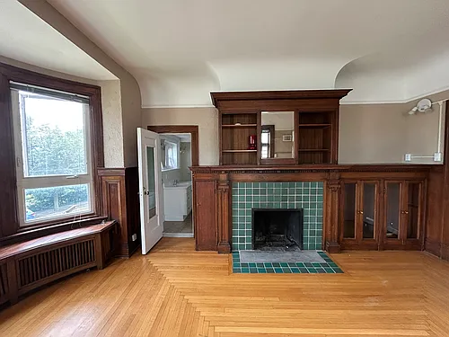 646 Broadview Ave #100C Photo 1