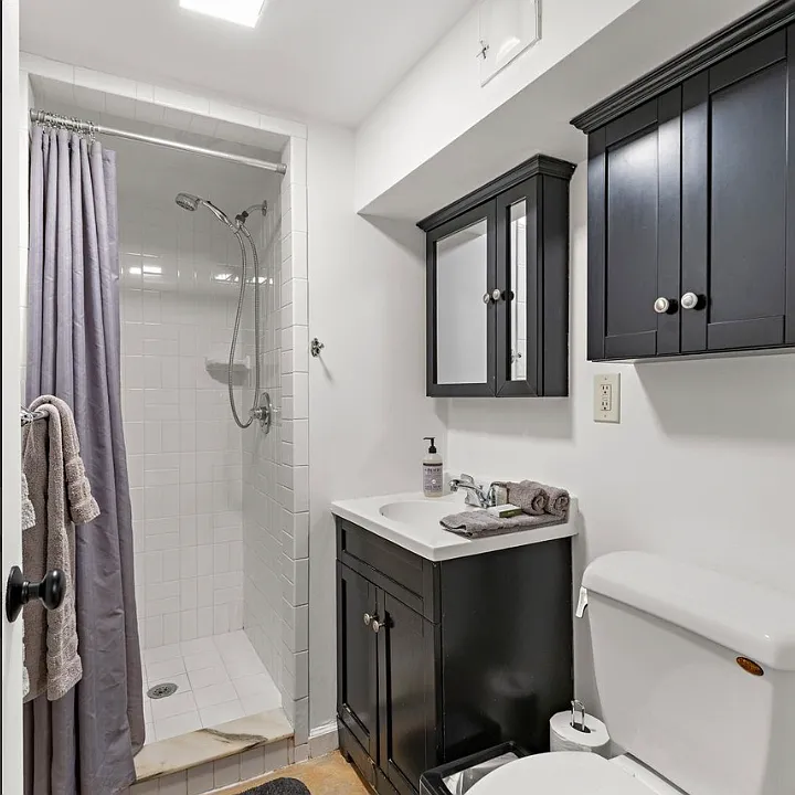 Recently renovated full bathroom
