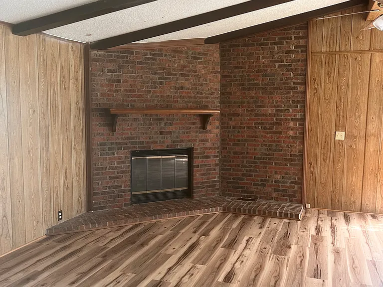 5413 Butler Rd — Photo 2