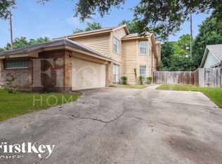 8654 Pine Falls Dr, Houston, TX 77095