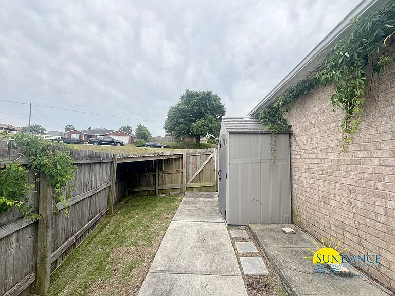 492 Jillian Dr — Photo 29