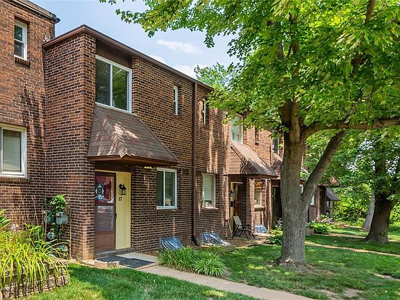 2nd image of 17 Tower Hill Ct