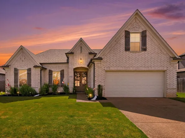 380 Ridgefield Dr, Oakland, TN 38060