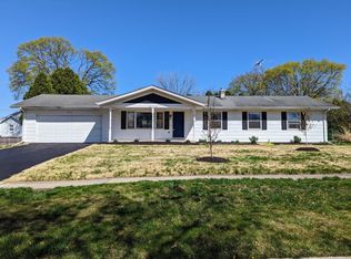 409 Aurora Way, Wheaton, IL 60187