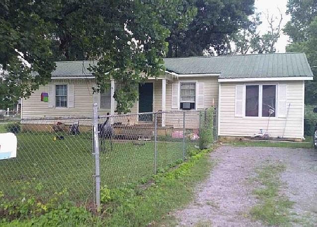 1st image of 151 Henry Dr