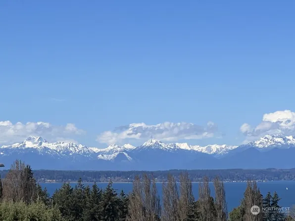 2313 NW 96th Street, Seattle, WA 98117