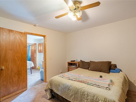 3rd image of 300 Robinson St #4