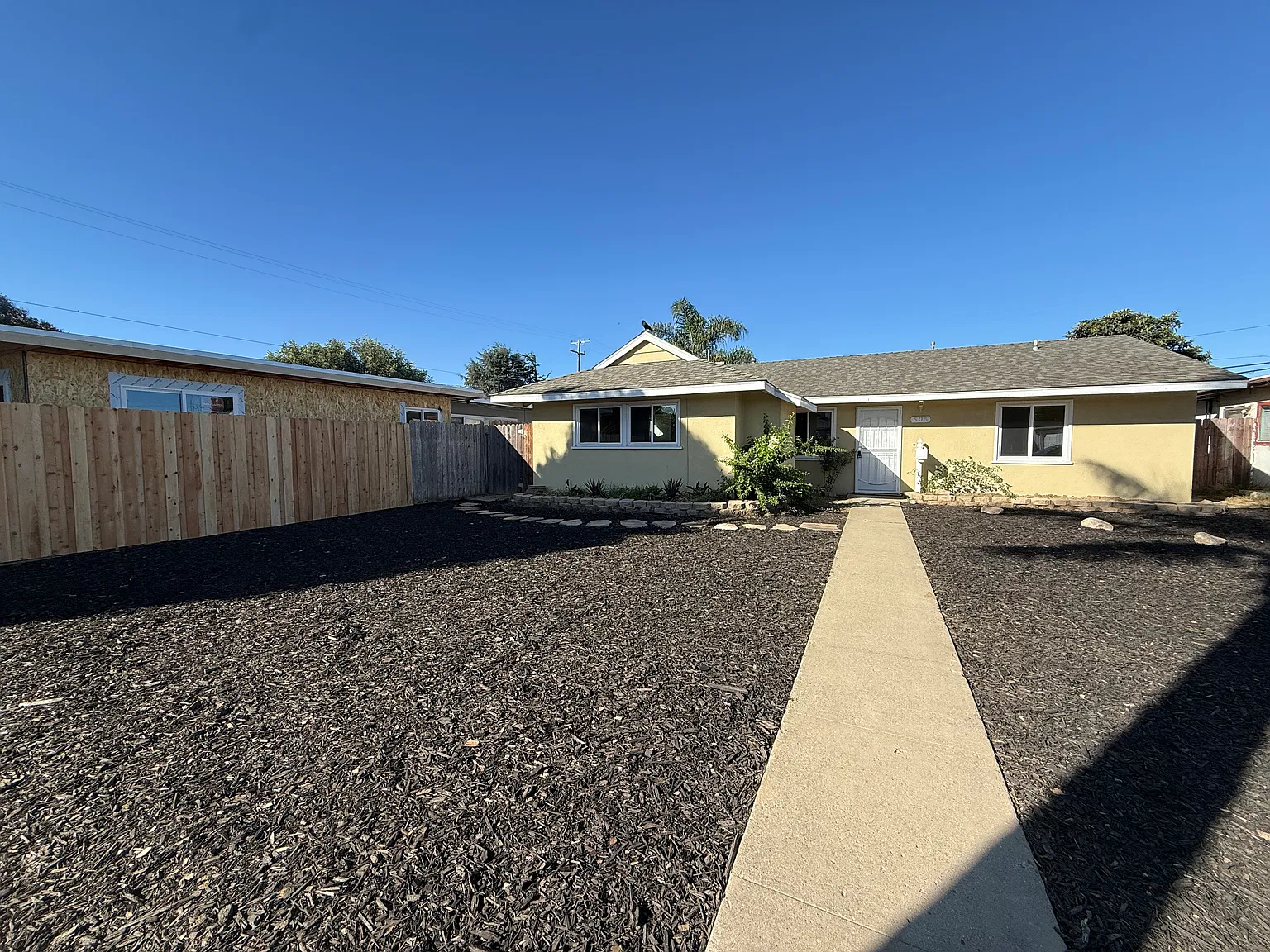 Beautifully Renovated 4-Bedroom, 2 Bathroom Home — Photo 2