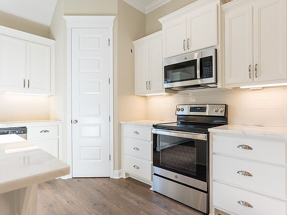 5th image of 3820 Lu Ln