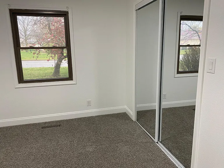 1329 E Snider St — Photo 26