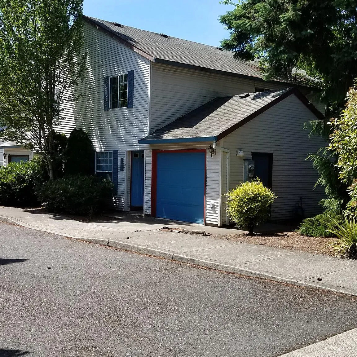 3 bed, 1243 sqft, $2,250 — Photo 1
