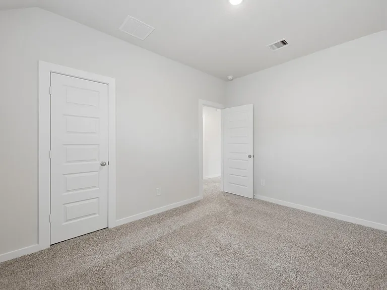 1053 Lilly Ln — Photo 32