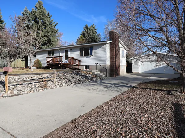 1347 Lewis St, Sheridan, WY 82801