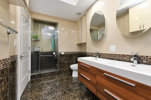 Rented by Winzone Realty Inc | media 23