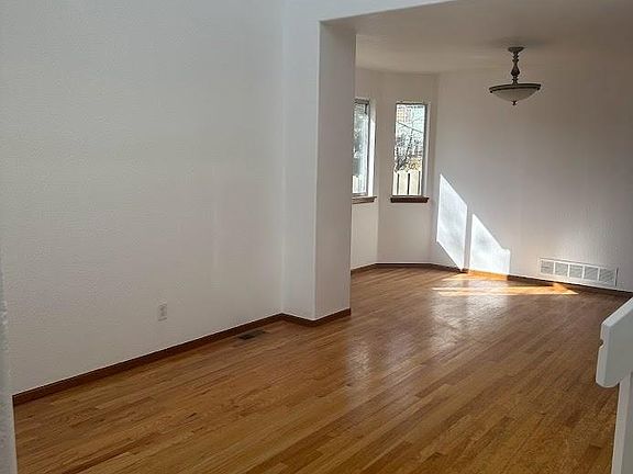 living room/dining room