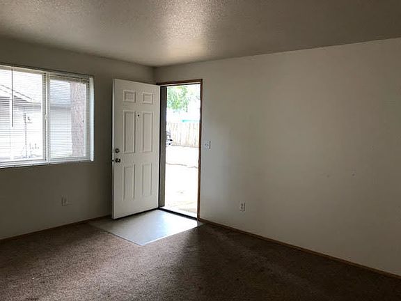 4th image of 14100 NE 10th St APT C