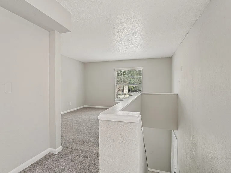 Del Rio Apartment Homes — Photo 29