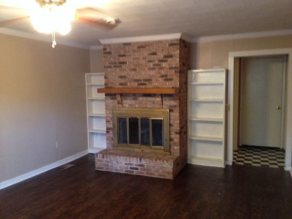 2nd image of 2922 Barwood Dr