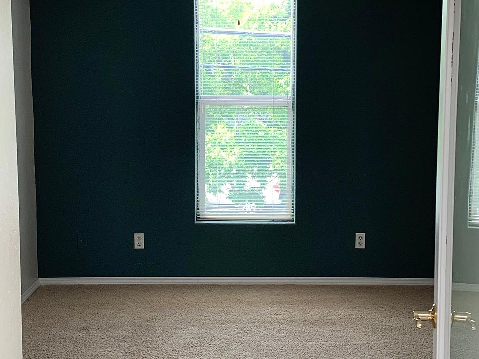 2nd image of 1872 Knapps Aly APT 201