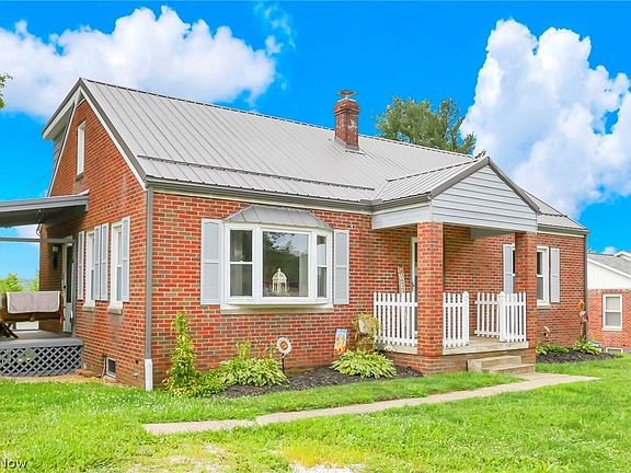 3rd image of 5966 Fairdale Dr