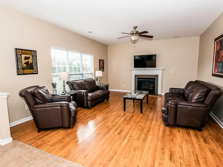 5991 Underwood Ave — Photo 27