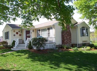 72 Warwick Ave #72, Waltham, MA 02452