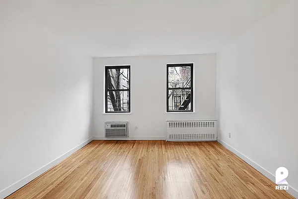 Rented by REZI | media 15