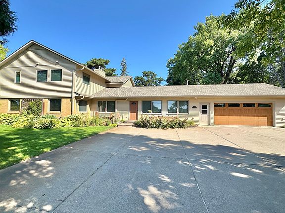4th image of 14 Mid Oaks Rd