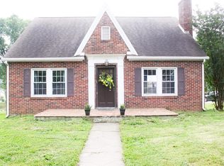 275 W 5th St, Calhoun, KY 42327