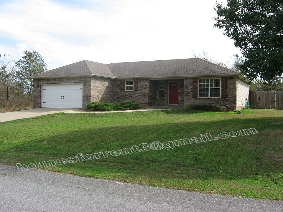 Landscaped Level Lot