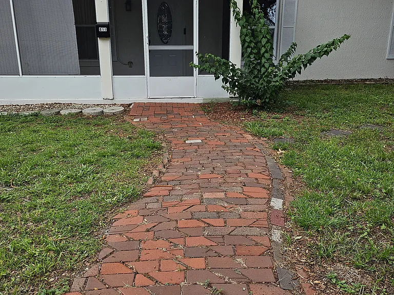 811 Douglas Ave — Photo 3