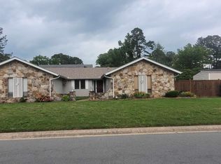 7008 Guinevere Dr, Little Rock, AR 72209