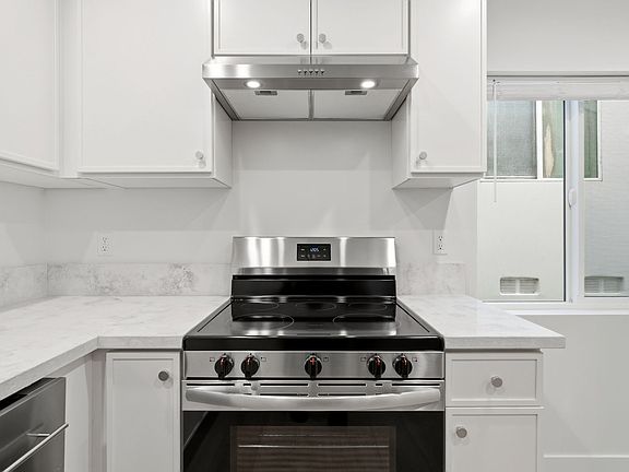 4th image of 1005 Omer Ln #102