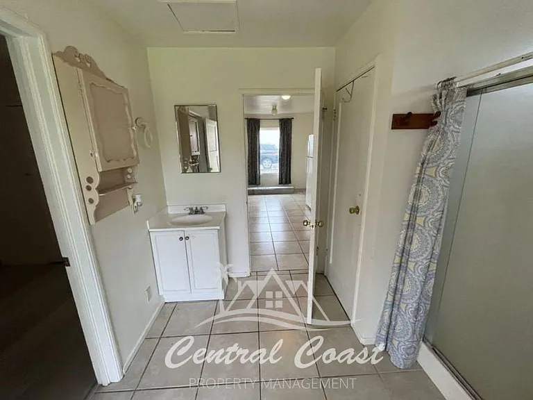 116 S Halcyon Rd — Photo 13