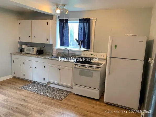 5-11 6th St APT 1, Bangor, ME 04401