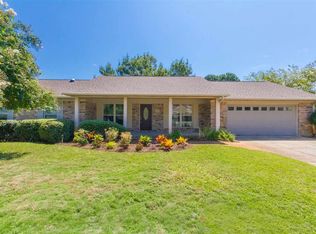 950 Vestavia Way, Gulf Breeze, FL 32563