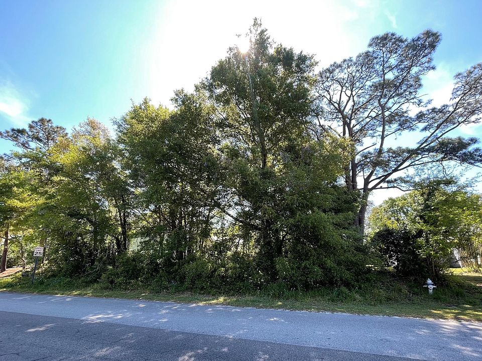 1st image of 407 Spencer Farlow Dr