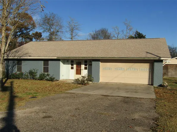 158 Countrywood Dr, Livingston, TX 77351