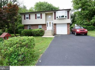 1215 Crescent Ave, Feasterville Trevose, PA 19053