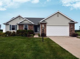 4317 N Aspen Dr, Warsaw, IN 46582