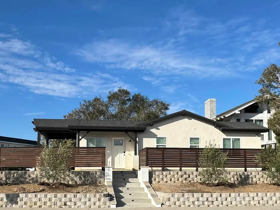 24401 Alta Vista Dr #1A