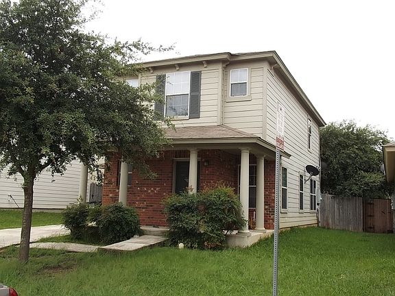 2nd image of 110 Cindy Lou Dr