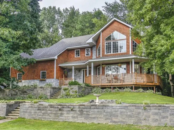 2245 Reiling Rd, Lino Lakes, MN 55110