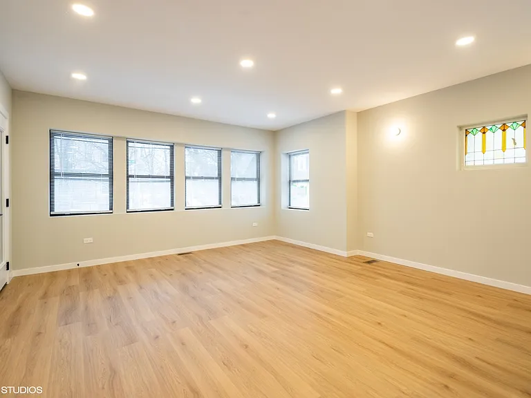 3139 N Francisco Ave #1S — Photo 8