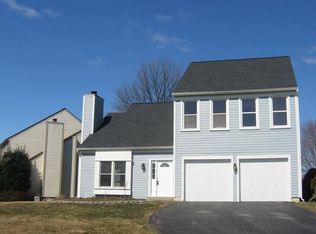 3670 Beech Down Dr, Chantilly, VA 20151