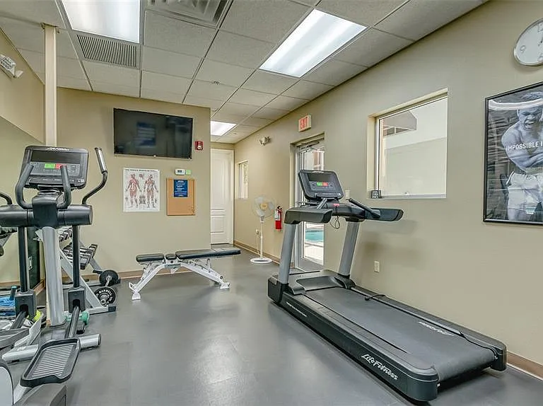 235 Cocoanut Ave #106B — Photo 55