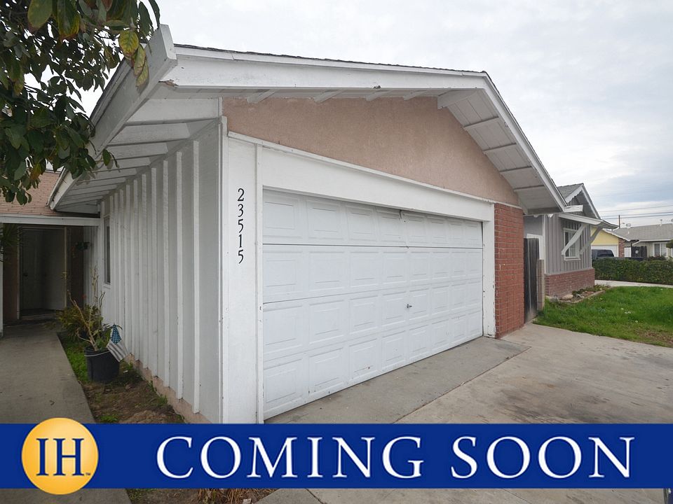 2nd image of 23515 Moneta Ave