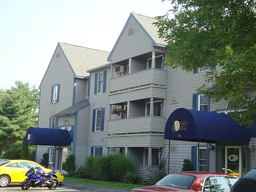 171 Eastern Ave Photo 1
